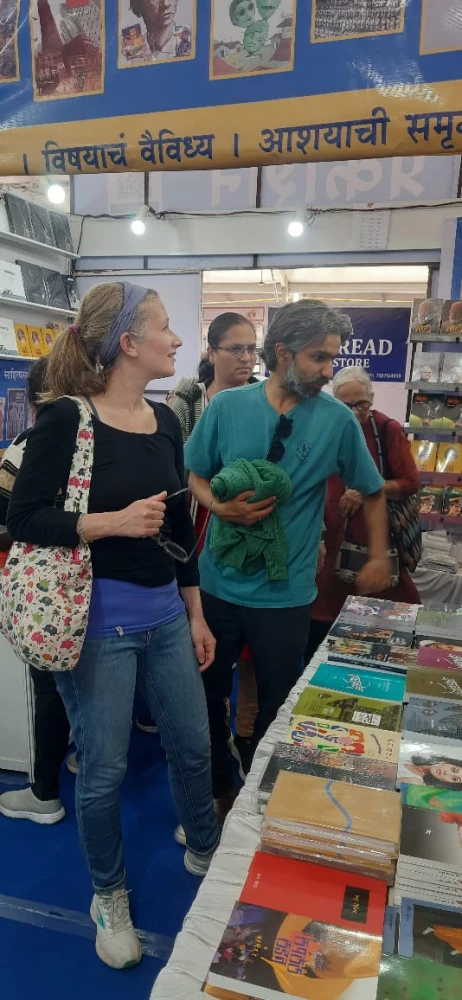परदेशी वाचक
